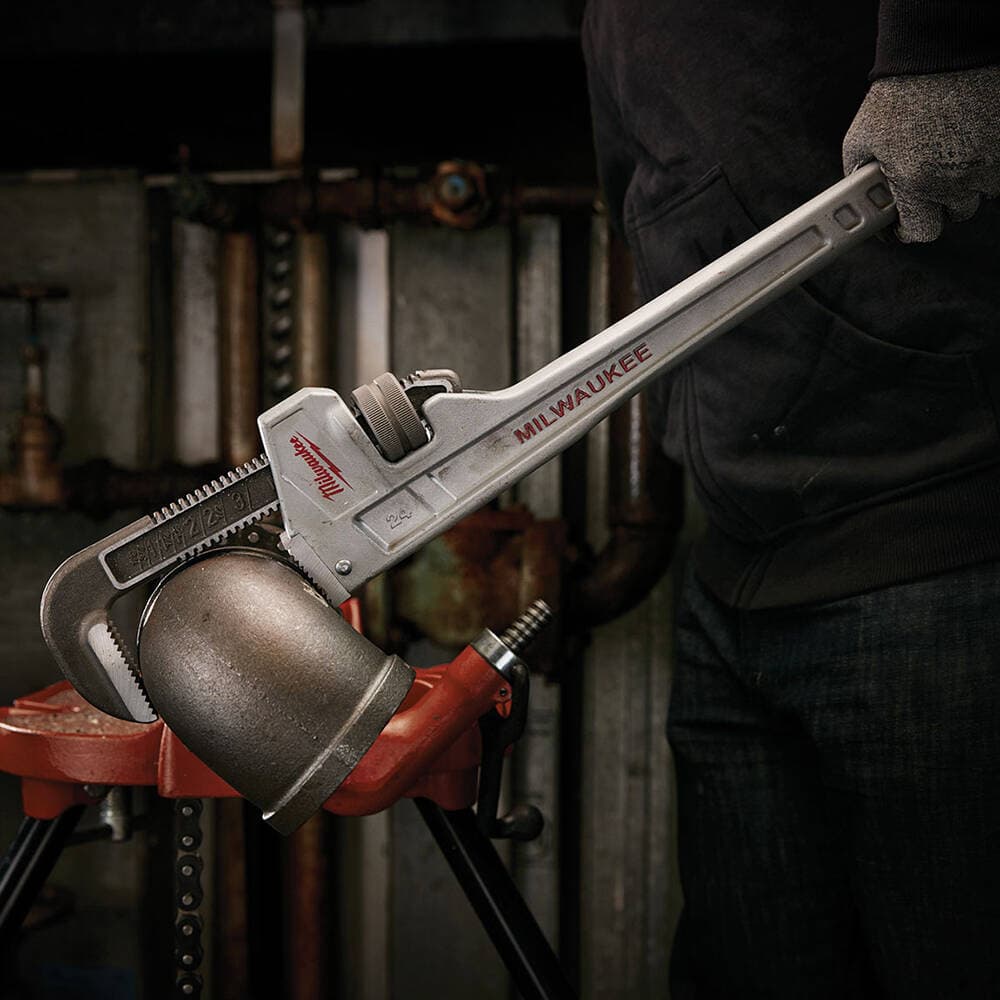 Milwaukee 24" Ağır Tip Boru Anahtarı — görsel 2
