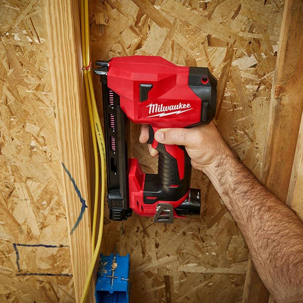 Milwaukee M12 BCST-0 Akülü Kablo Sabitleme — görsel 3