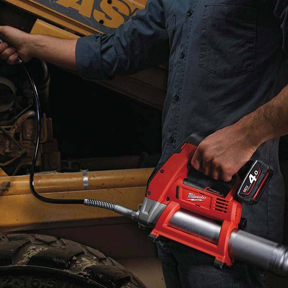 Milwaukee M12 GG-401B Akülü Gres Pompası — görsel 4
