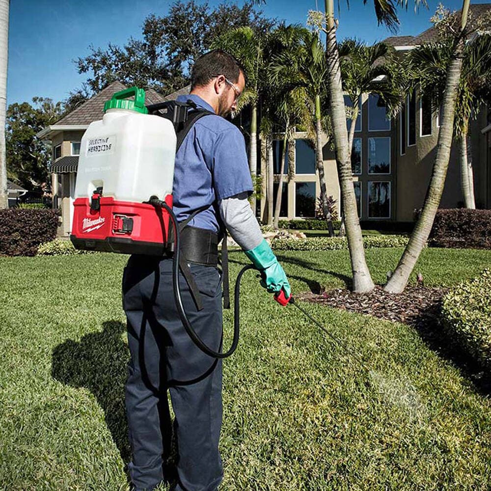 Milwaukee M18 BPFP-CST Spray Tank — image 4