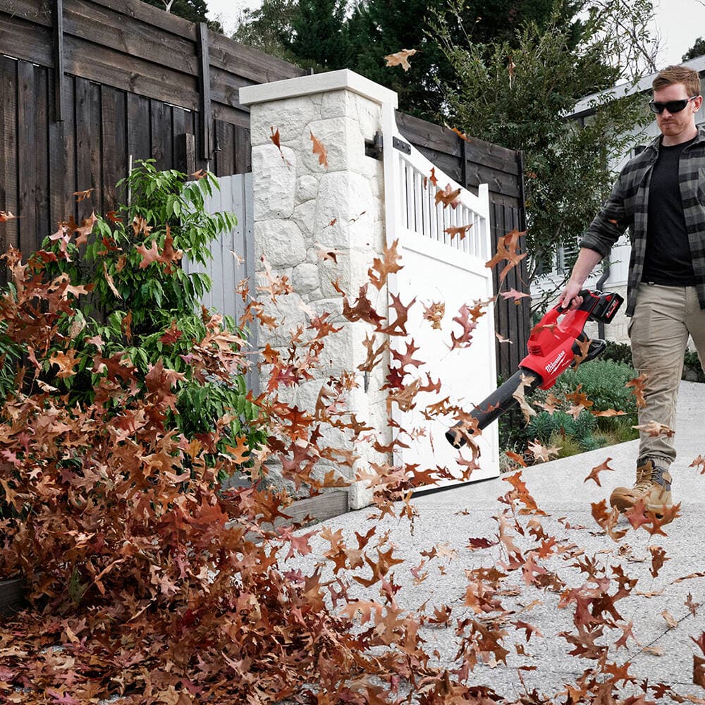 Milwaukee M18 F2BL-0 Çift Akülü Üfleyici — görsel 3