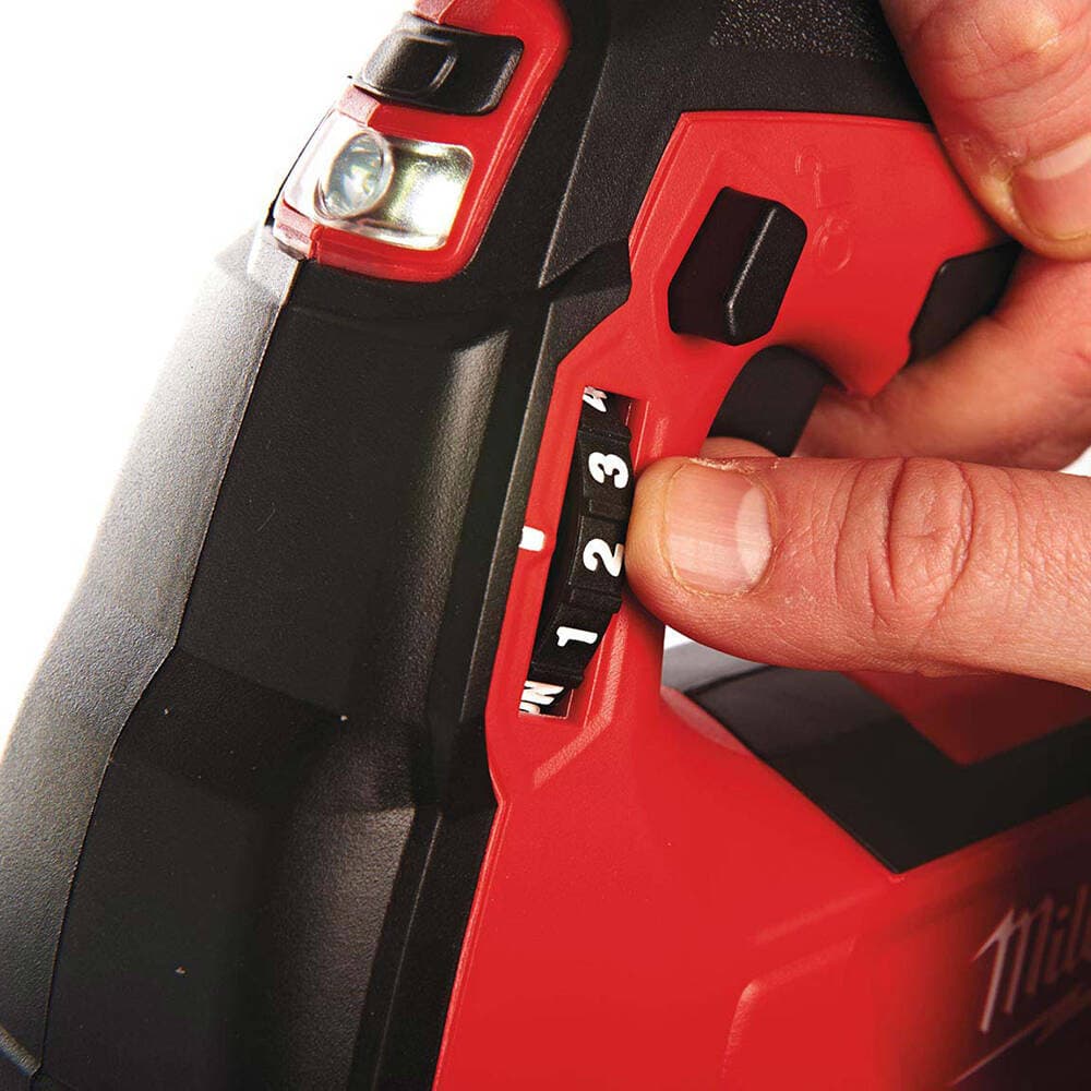 Milwaukee M18 GG-0 Cordless Grease Gun — image 2