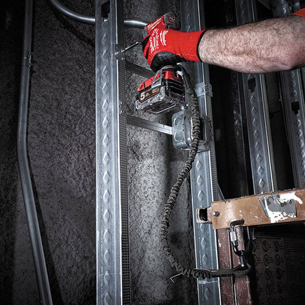 Milwaukee 6.8 kg Shock Absorbing Lanyard — image 2