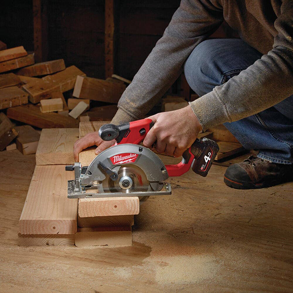 Milwaukee M12 CCS44-402C Akülü Daire Testere