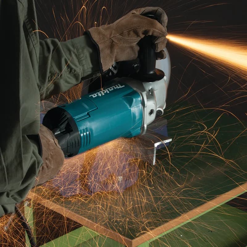Makita GA7060 Large Grinder